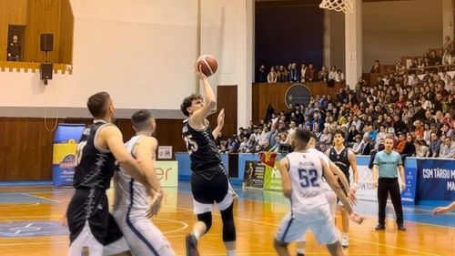 Baschet masculin: Campioana U BT Cluj, învinsă de London Lions şi ratează semifinalele BKT EuroCup în faţa a 10.000 de fani