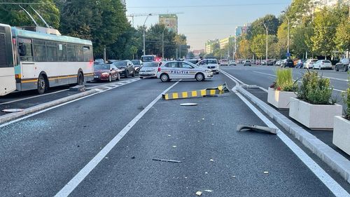FOTO VIDEO Pasajul Unirii este eliberat, după ce un TIR a rămas blocat joi dimineață din cauza înălțimii