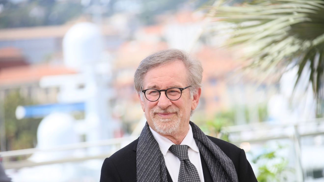 Festivalul de film de la Berlin îi va acorda lui Steven Spielberg premiul pentru întreaga carieră / El va primi un Urs de Aur onorific pentru o operă care cuprinde peste 100 de filme și seriale