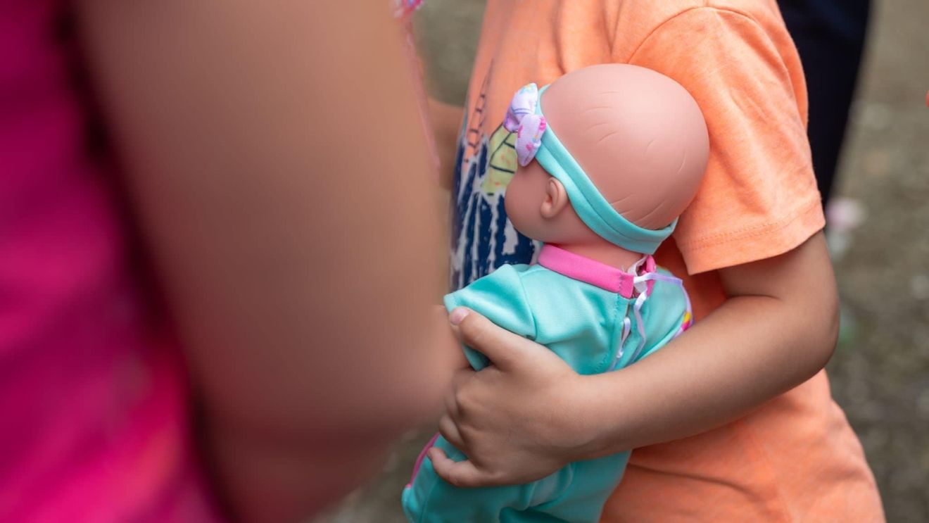 Rafila: Sunt convins că putem să găsim o soluţie pentru ca educaţia pentru sănătate să devină o disciplină permanentă / Problema mamelor minore „este legată de un background cultural, aparţin de multe ori unor minorităţi care se căsătoresc la vârste extrem de tinere”