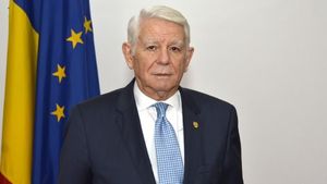 VIDEO Meleșcanu, poziție contrară față de UE: Anticipatele sunt soluția pentru criza din Moldova. Întrebat dacă România recunoaște guvernul Maia Sandu, el a spus că ”nu există instituția recunoașterii guvernului”