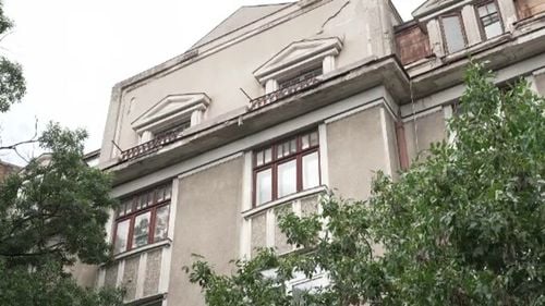 Blocuri și case demolate în București pentru extinderea metroului. Oamenii amenință că vor da statul în judecată