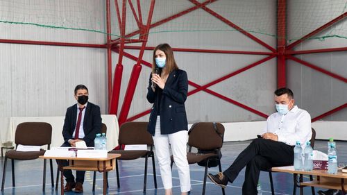 Cristina Prună, USR, atac la ministrul Vîlceanu, PNL: Îmi doresc să fie cât mai rapid la curent cu realitatea economică a României / Nivelul salariului minim ar trebui nu doar să-l cunoască, ci să-l preocupe