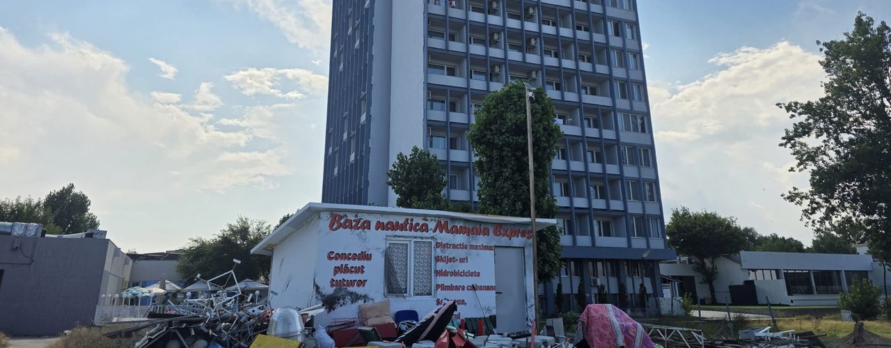EXCLUSIV | Povestea mai puțin știută a Hotelului Parc din Mamaia, simbol al litoralului comunist, cu primul sky bar din turismul românesc / Un șef ONU, împăratul Iranului, premierul Chinei și Nicolae Ceaușescu însuși au fost găzduiți la etajul 14