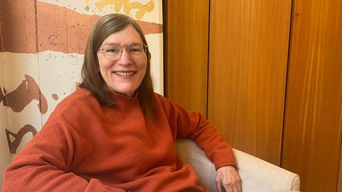 INTERVIU Ce faci când o țară întreagă pune frână predării online? Realizezi că sunt alte rute internaționale permise de tehnologie, pentru că restricțiile mai degrabă dăunează și sunt dorite de jumătatea dintre profesori care sunt sub medie – autoarea americană Barbara Oakley