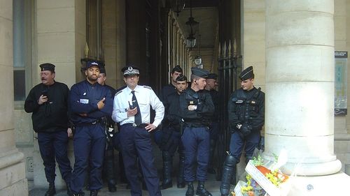 În cazul profesorului decapitat în Franţa, cei doi prieteni ai asasinului jihadist condamnaţi la câte 16 ani de închisoare