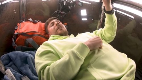 VIDEO Cel mai vizionat clip de pe YouTube în 2021: I Spent 50 Hours Buried Alive