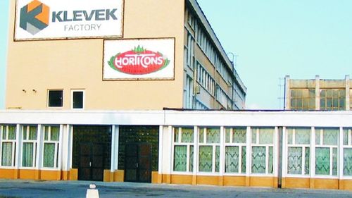 Dosarul „regelui conservelor”, Ihab Laoun, restituit la DIICOT. Inițial, libanezul a fost condamnat la 3,8 ani de detenție pentru evaziune fiscală de 2,5 milioane de euro. Familia Laoun are afaceri cu carne de pui, ouă și conserve