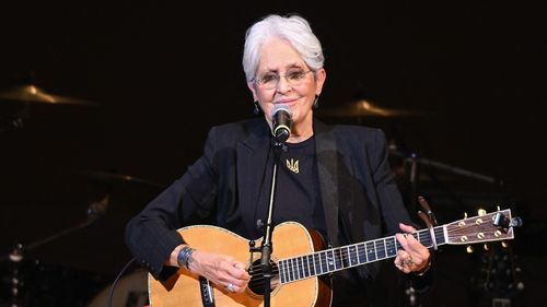 VIDEO Legenda folk Joan Baez revine în studio pentru o melodie de protest anti-Trump
