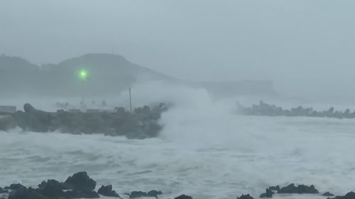 Japonia îndeamnă populația să evacueze zone din sudul insulei Kyushu pe măsură ce se apropie un super taifun "fără precedent”