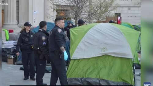 Zeci de protestatari pro-palestinieni, arestați la universitățile Yale și New York, în contextul manifestațiilor antisemite/ Demonstrații și în alte universități americane