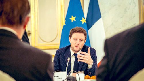 Franța consideră că Rusia nu este o „parte a problemei” în criza migranților, ci „o parte a soluţiei”, având în vedere influența asupra Belarusului / Oficial francez: „Nu avem elemente care să arate o complicitate”