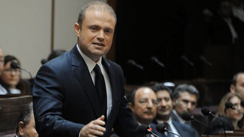 Premierul Maltei a anunțat că va demisiona în luna ianuarie/ Este suspectat de ingerințe în acheta privind asasinarea jurnalistei Daphne Caruana Galizia