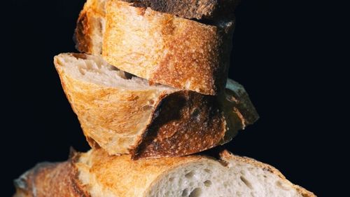 Franţa şi-a luat bagheta înapoi de la italieni: Record de 140,53 de metri de pâine