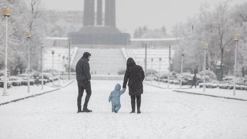Luni, 13 februarie, începe vacanța “mobilă” de o săptămână pentru elevii și copiii de grădiniță din 10 județe