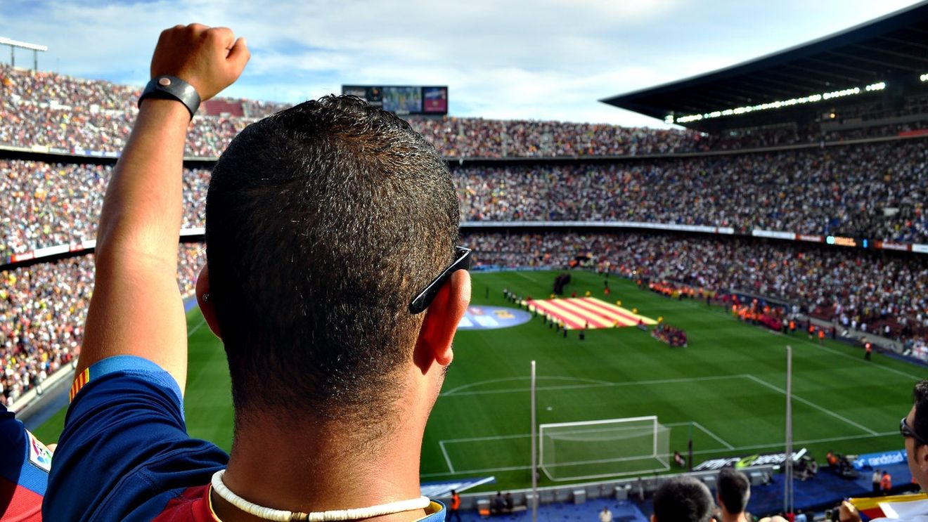 UEFA va testa timp de un an tribunele în picioare