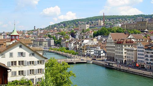Un studiu arată că Europa bate SUA în ceea ce privește orașele locuibile și accesibile pe jos/ În orașe precum Zurich și Dublin serviciile cheie sunt accesibile în mai puțin de 15 minute pentru mai mult de 95% dintre locuitori