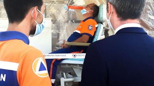 Franţa a raportat duminică peste 12.500 de cazuri noi de Covid-19, a treia zi când bilanţul a depăşit nivelul de 10.000