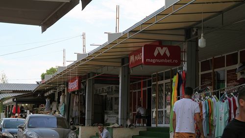 Senatul a votat ca sălile de jocuri de noroc să fie amplasate doar la periferia localităților / Păcănelele, interzise la mai puțin de 300 de metri de școli, spitale și biserici și în localitățile sub 5.000 de locuitori / Cel mult o sală de jocuri la 20.000 de locuitori