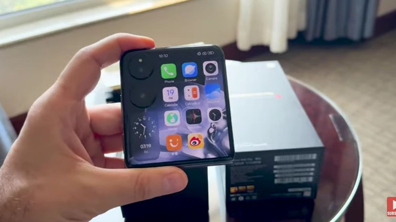 Xiaomi a lansat primul său telefon pliabil care are capacitatea de a imprima imagini pe o imprimantă portabilă de 70 de dolari
