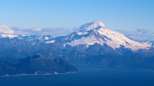 Cutremur cu magnitudinea 7,3 în zona peninsulei Alaska, alertă de tsunami / Zona de avertizare se termina puţin înainte de Anchorage (SUA)