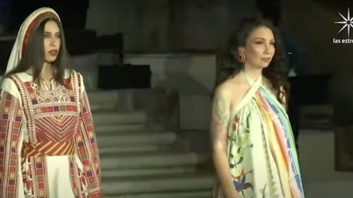 Mexic: Artizani și creatori de modă locali au luat cu asalt un eveniment de modă din capitală, pentru a contesta plagiatul practicat de unele branduri internaționale