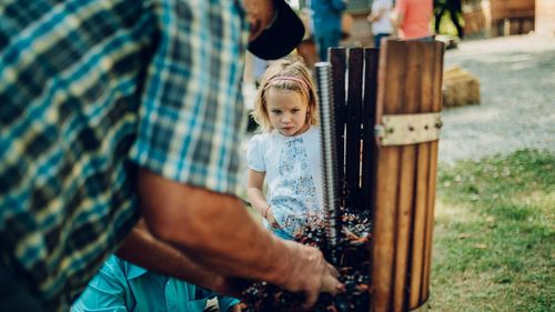 Festivalul ”Vin conservele de iarnă!”, în week-end, în Muzeul Astra din Sibiu / Degustare de vin și sfaturi pentru pregătirea conservelor de iarnă