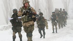 Un comandant al armatei separatiste pro-ruse, cunoscut drept „Mișa Cecenul”, a fost ucis în estul Ucrainei / El și camarazii săi ar fi fost înconjurați de forțele ucrainene în apropiere de orașul Kreminna