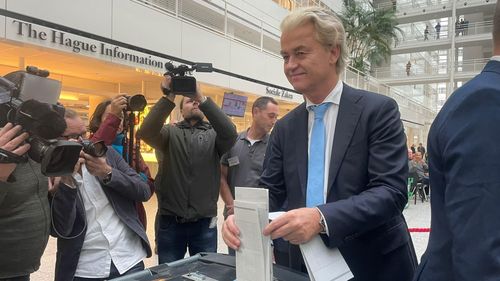 Senatul olandez a aprobat o lege privind azilul, un vot ce riscă să îngreuneze negocierile de formare a guvernului