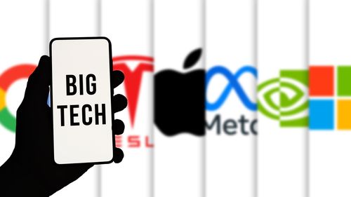 BREAKING Uniunea Europeană va bloca accesul marilor companii tehnologice la noul sistem de partajare a datelor financiare / Apple, Meta, Google și Amazon sunt excluse pentru a proteja „suveranitatea digitală” a Europei