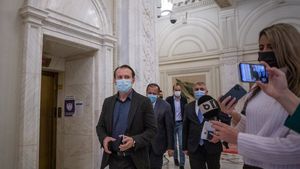 UPDATE Liderii PNL, PSD și UDMR discută la Palatul Parlamentului despre formarea viitorului guvern