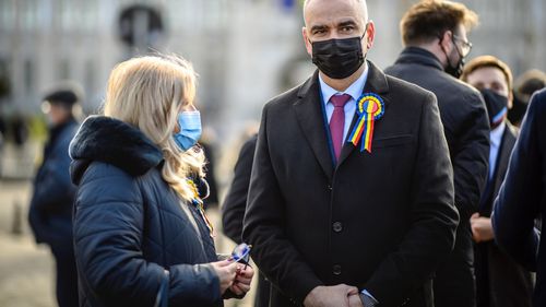 Marius Bodea (USR), despre aglomeraţia la intrarea în ţară pe Aeroportul Otopeni: „Domnule Grindeanu, dacă vreunul dintre călători se infectează, cine va răspunde pentru zădărnicirea combaterii bolilor?”