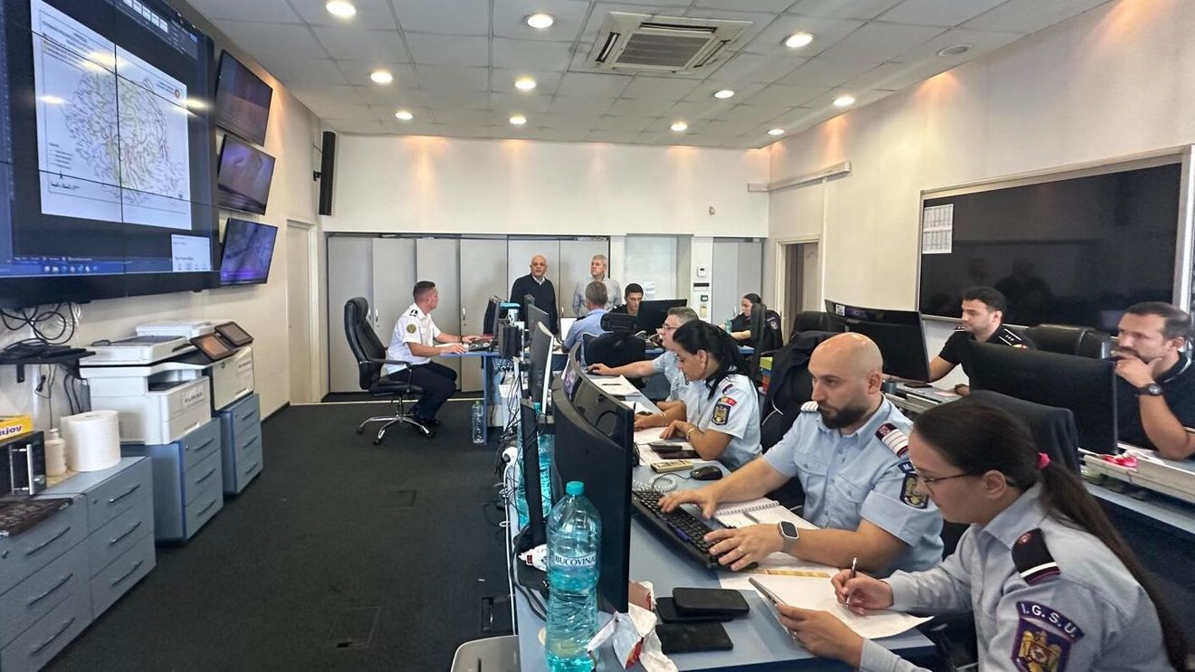 UPDATE Ședință la Ministerul de Interne înainte de intrarea în cod portocaliu și roșu de inundații și furtuni / Raed Arafat a anunțat activarea Centrului Naţional de Coordonare şi Conducere a Intervenţiei