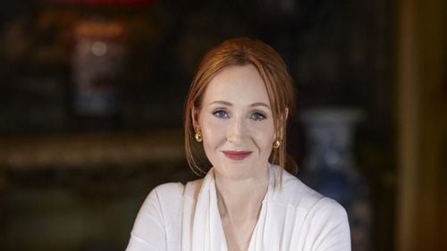 Alegeri UK: JK Rowling, autoarea Harry Potter, acuză Partidul Laburist de abandonarea femeilor