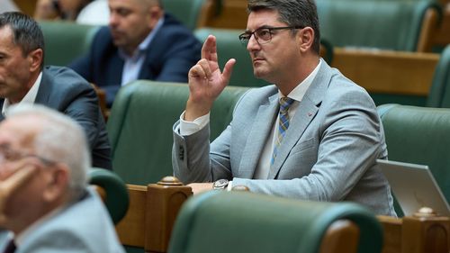 Trei senatori AUR au cerut decontarea cheltuielilor din bani publici pentru participarea la evenimentul din SUA care reunește partide de extremă dreapta din Europa și pro-ruși / Devizul estimat la 45 de mii de lei, respins de conducerea Senatului