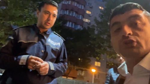 VIDEO George Simion, scandal la Digi24. Liderul partidului extremist AUR a încercat să intre în sediu, dar a fost dat afară de paznici. El a acuzat Digi24 că nu îi dă tribună și a jignit un angajat: ”Nesimțitule!”