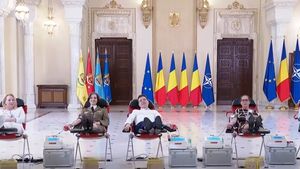 VIDEO Imagini cu președintele Nicușor Dan când donează sânge la Palatul Cotroceni alături de mai mulți angajați