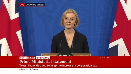 UK: Prim ministra Liz Truss îl demite pe ministrul de finanțe Kwasi Kwarteng și face o nouă întoarcere de 180 de grade în legătură cu reducerea impozitelor