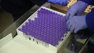 EXCLUSIV Procurorul de caz s-a autosesizat în dosarul vaccinurilor / SURSE: ”Ancheta nu vizează pe nimeni, dar poate să îi vizeze pe toți” / Ce verifică procurorii în mega-achiziția făcută de Guvernul Cîțu