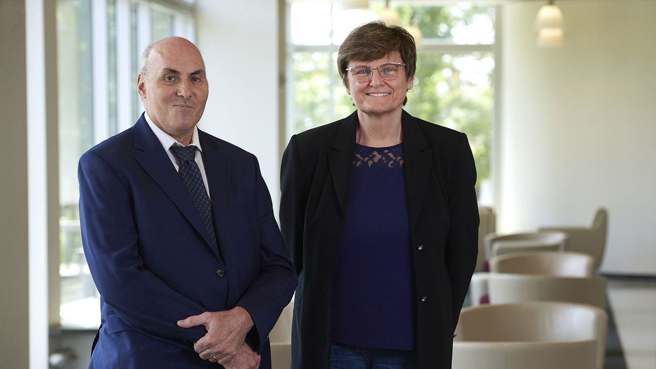 Premiul Nobel Medicina 2023: Katalin Kariko și Drew Weissman, pionieri ai vaccinurilor ARN mesager