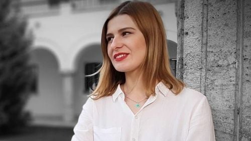 Sacrificată în scandalul documentului care prevedea strategia politică a premierului, Mioara Costin spune pe un grup intern că locul ei la coordonarea GCS va fi luat de Iulian Drăgoi