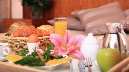 „Romantismul de modă veche are un farmec aparte”: Ce este controversatul „tratament de prințesă” și de ce generația Z este obsedată de el?