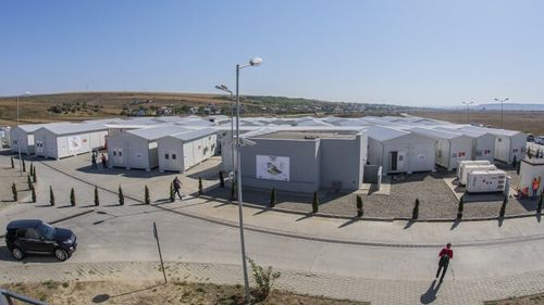 Spitalul modular Covid de la Lețcani rămâne închis, deși spitalele sunt copleșite. Lipsește un rezervor pentru oxigen, la peste un an după înființarea unității