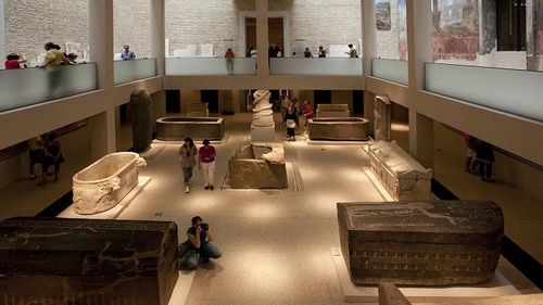 Muzeele şi casele de licitaţii nu ar trebui să deţină rămăşiţe umane, susţin deputaţii britanici