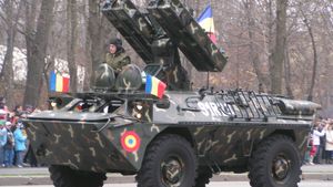 Platformă antiaeriană românească, surprinsă pe frontul din Ucraina cu vopseaua originală / Bucureștiul nu spune ce ajutor oferă Kievului / Ce poate face sistemul CA-95