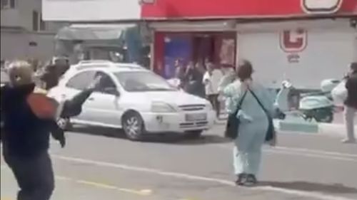 „Iranienii își doresc acest lucru” – reacție după imaginile cu oameni care cântă și dansează în stradă