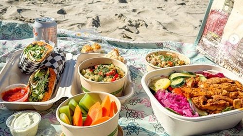 Cum pregătești un picnic în stil mediteraneean – meniu ușor, gustos, echilibrat și cu arome de Grecia, Spania, Italia sau Liban