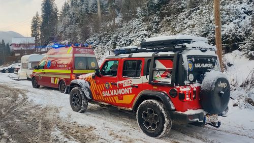 Turişti răniţi după ce s-au răsturnat cu un ATV în Arieşeni / Vehiculul era închiriat