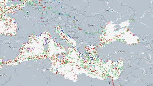 Un hacker italian de 15 ani a fost prins după ce a deviat mai multe nave în Marea Mediterana pentru distracție