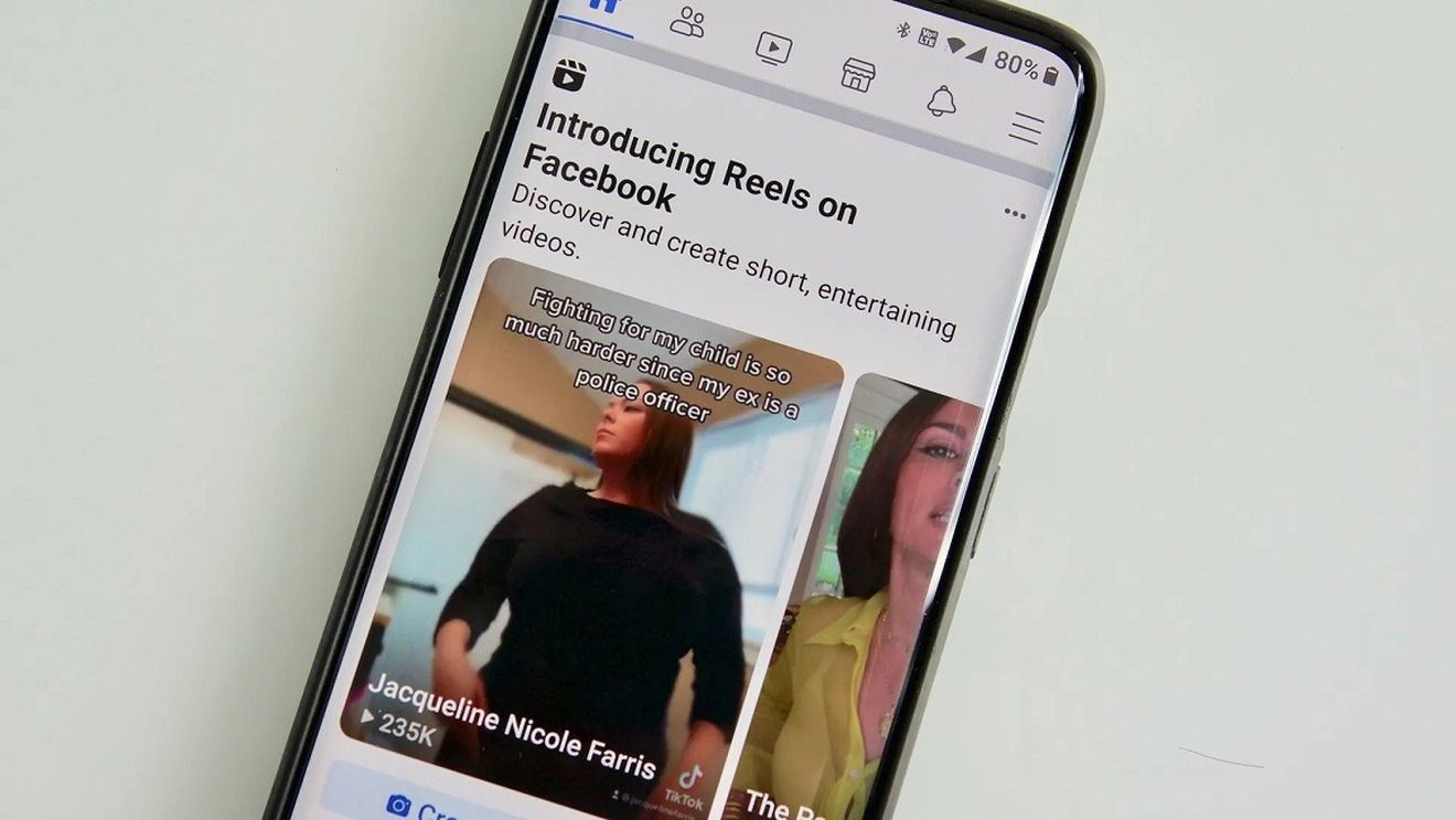 Facebook lansează funcția de videoclipuri scurte la nivel mondial, ca răspuns la aplicația TikTok deținută de gigantul tehnologic chinez ByteDance/ Zukerberg: Reels este formatul nostru cu cea mai rapidă creştere